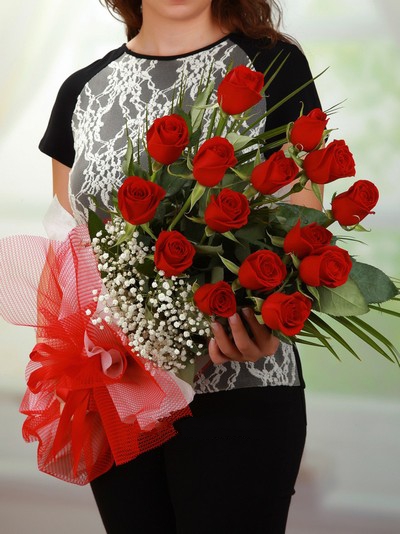 Kıpkırmızı Aşk 15 Kırmızı Gül