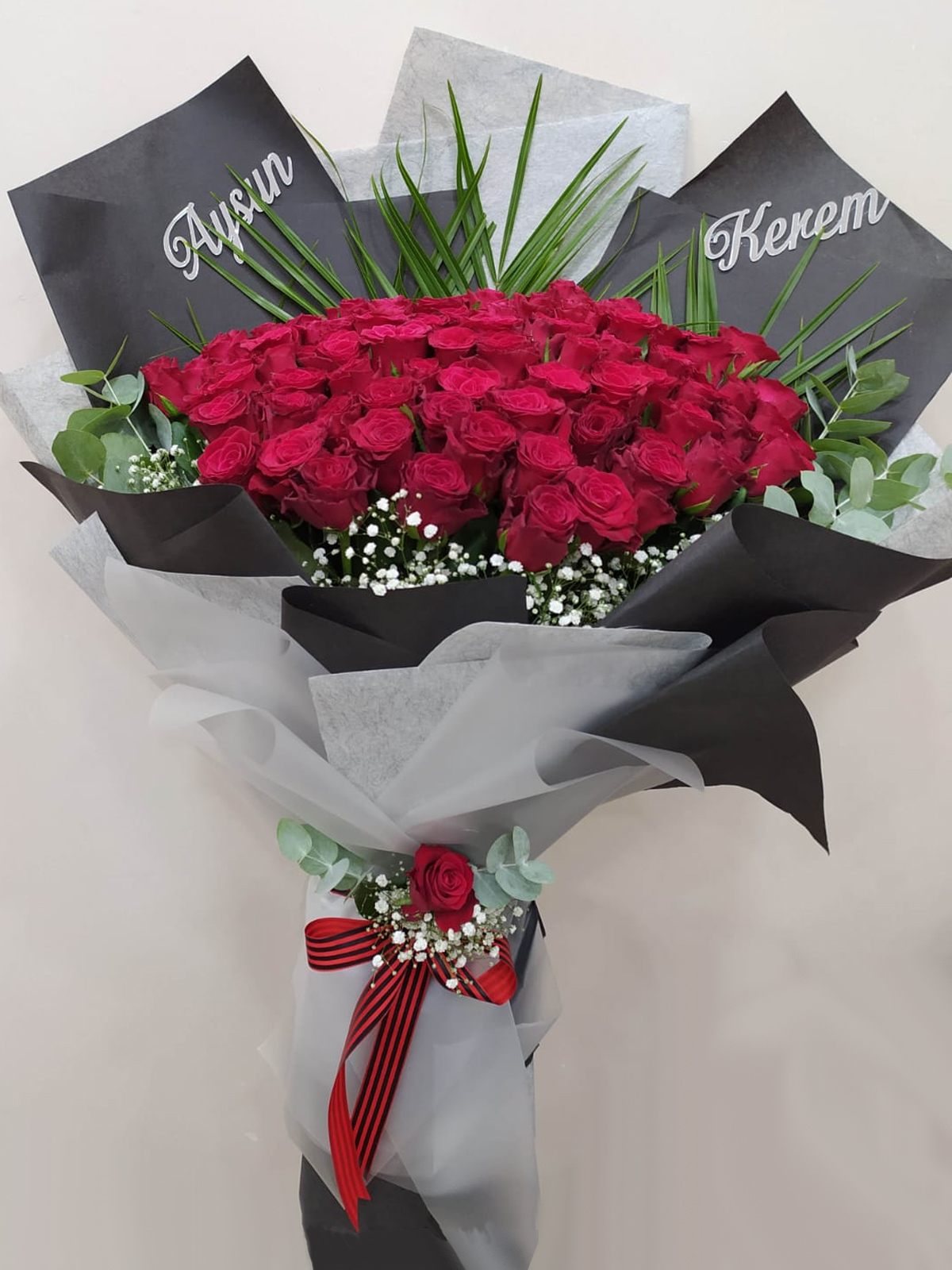 İsimli Butik 101 Gül Buketi